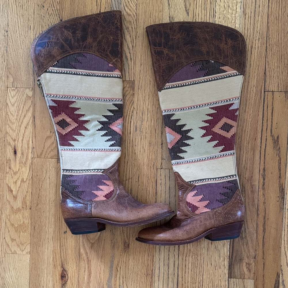 Uxibal Boots